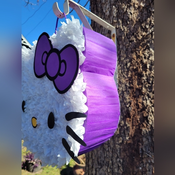 Handmade custom Hello kitty Traditional Mexican Piñata 🪅 Purple - Picture 3 of 6